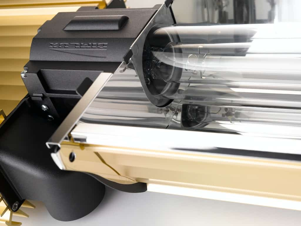 Dimlux Expert NanoTube 1000W DE HPS Grow Light — close-up of the lamp and reflector
