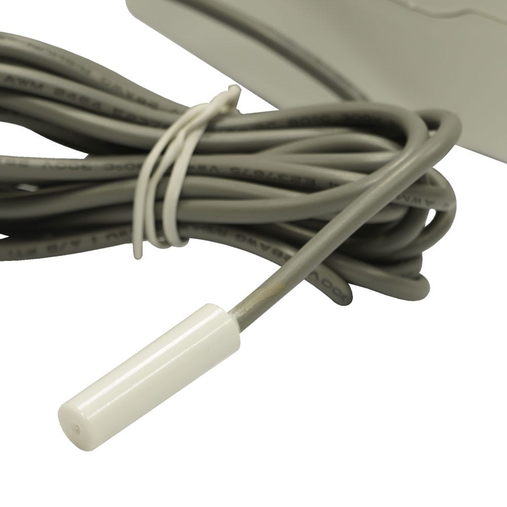Grow Gadgets Temperature Controller close-up of the coiled remote temperature probe and cable