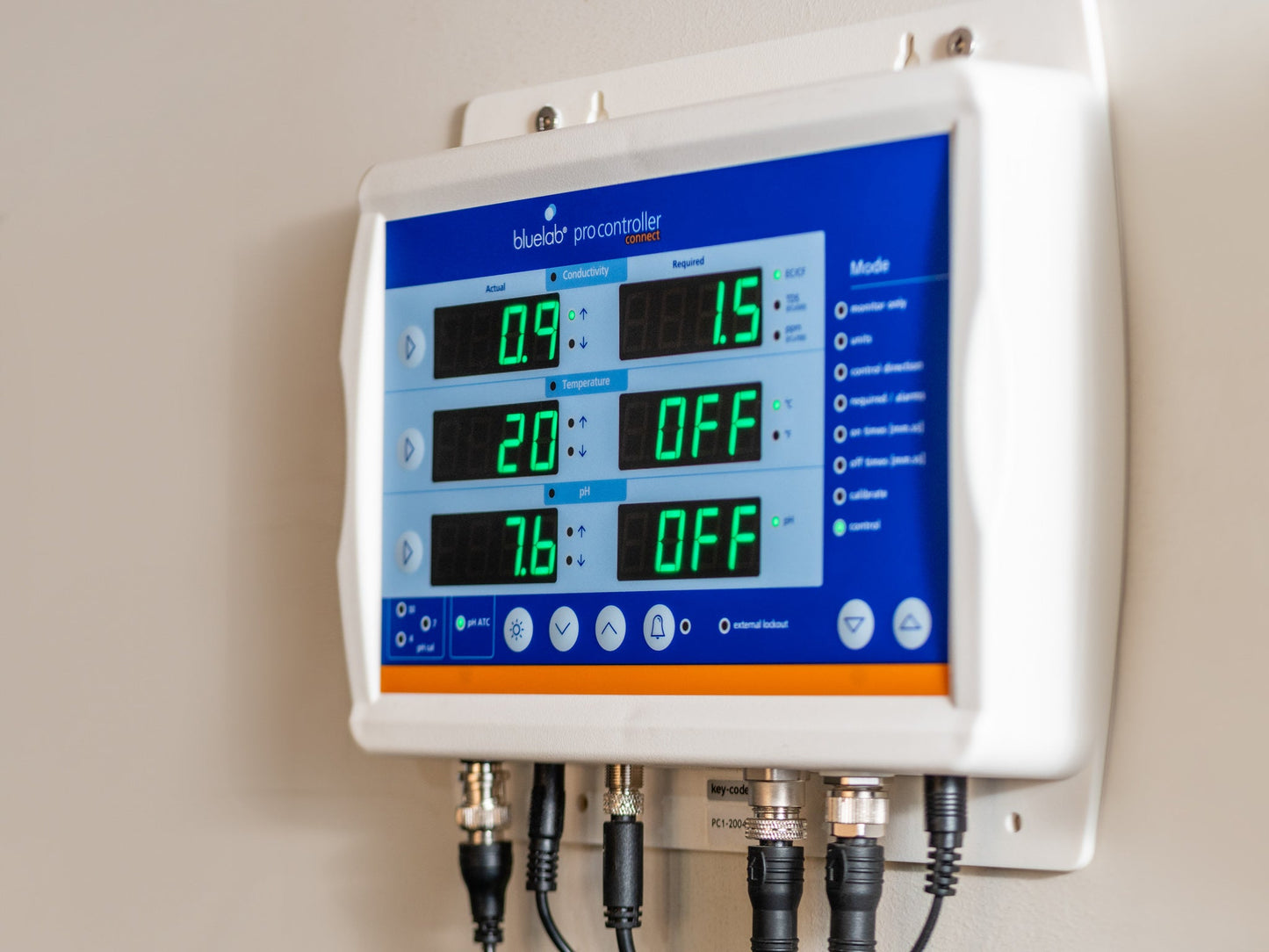 Bluelab Pro Controller Connect pH & EC Dosing Controller