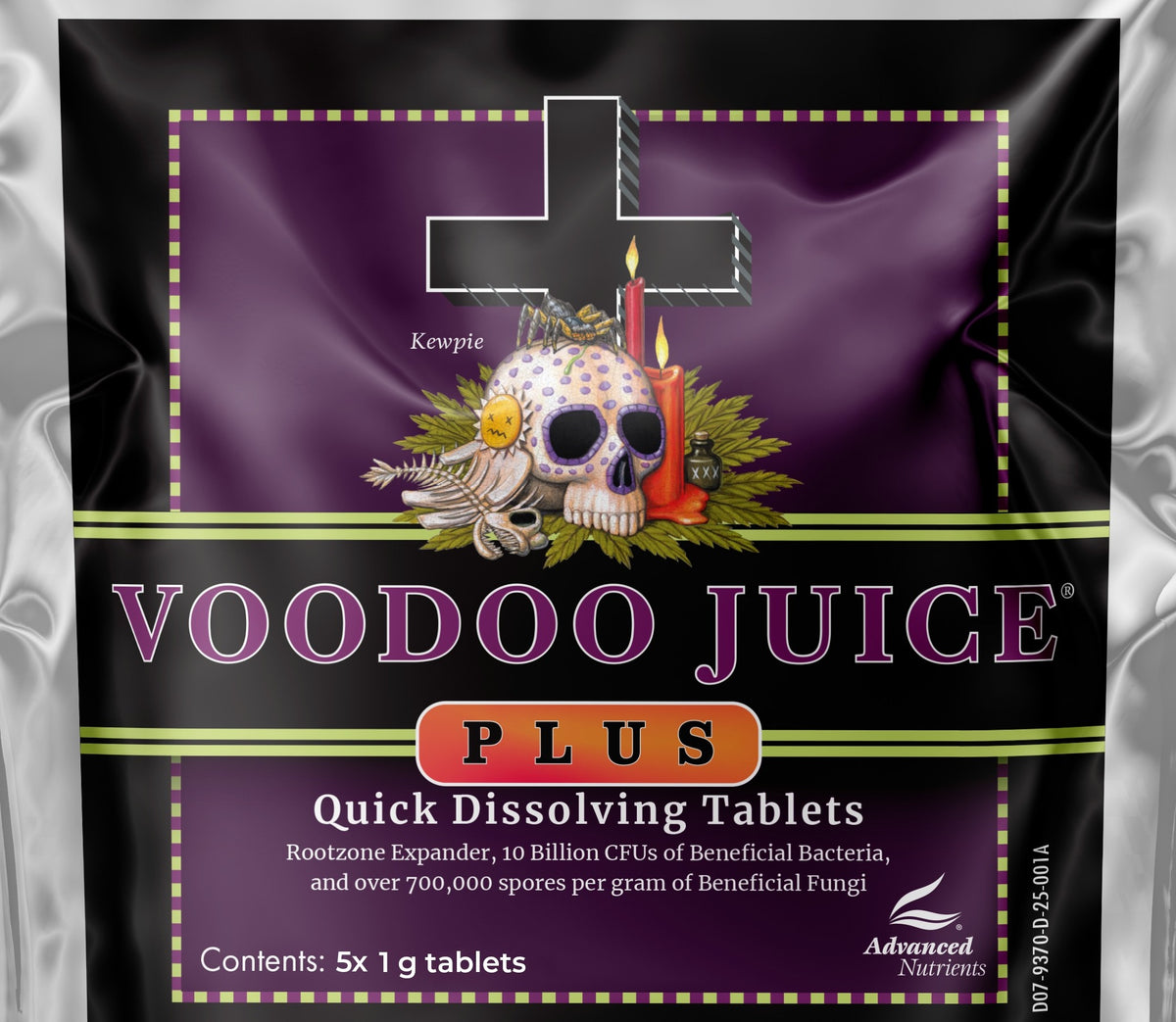 Advanced Nutrients Voodoo Juice Plus Tablets label close-up: 10 billion CFUs of bacteria and 700,000 fungal spores per gram