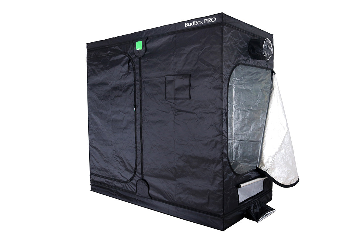 BudBox Pro Tent 120x240x220cm, second angle showing the frame, doors and silver mylar interior