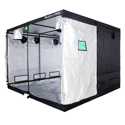 BudBox Pro Tent 300x300x220cm with silver mylar lining, front doors rolled open