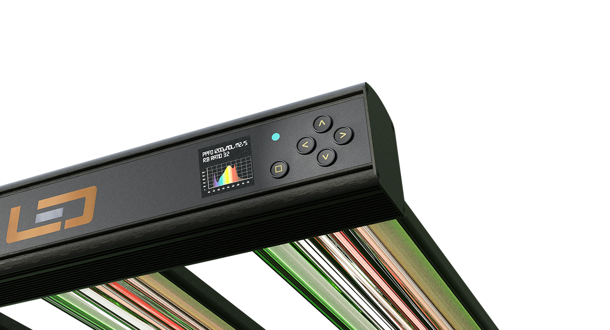 Dimlux Xtreme Series 750W LED close-up of the colour display and control buttons
