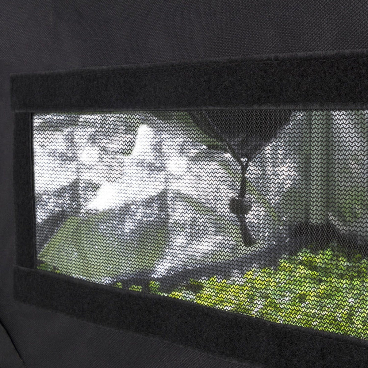 Garden HighPro ProBox Propagator Tent mesh air-inlet window, close-up