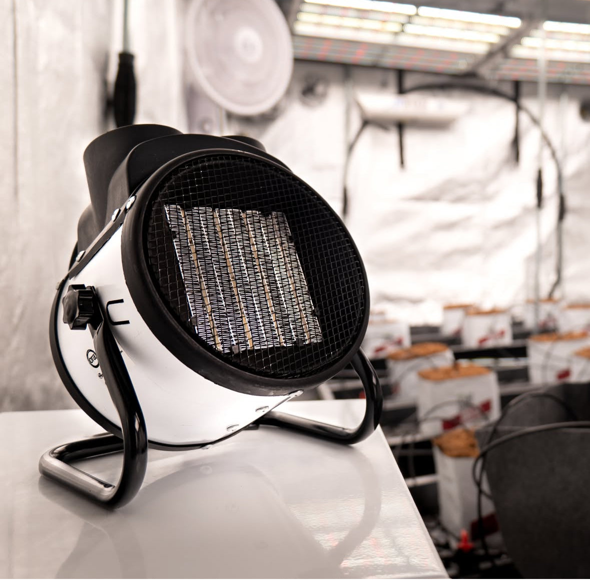 Ora 2kW Fan Heater for Grow Rooms with Thermostat Control