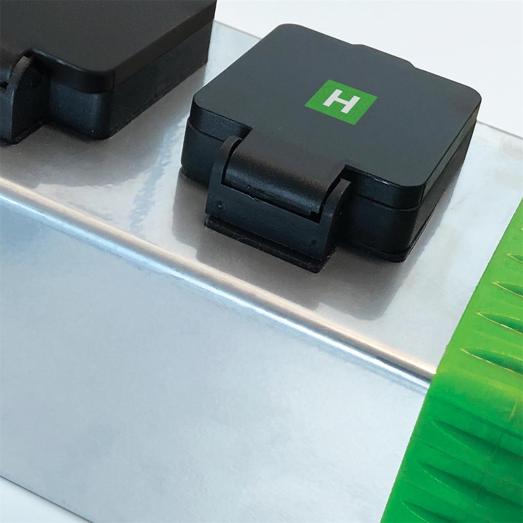 LUMii Enviro Contactor Timer heater (H) socket close-up