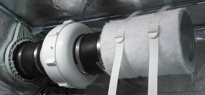 Secret Jardin rubber duct coupling fitted in use on a tent duct port
